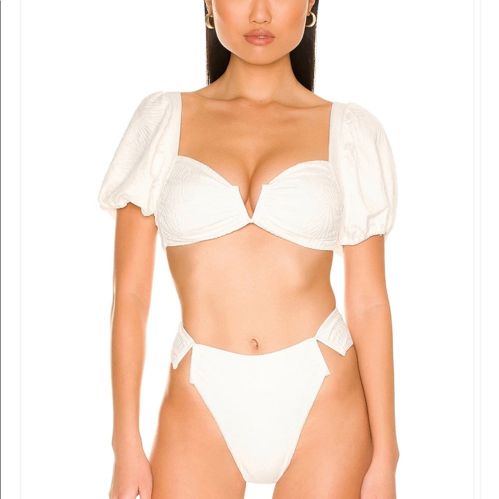 Tularosa seashell puff sleeve - brand new with tags